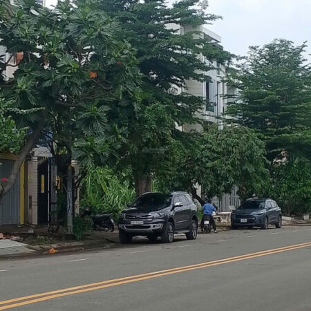 BÁN CÁC NỀN NHÀ PHỐ GIÁ RẺ NAM LONG SÁT DỰ ÁN GLOBAL CITY