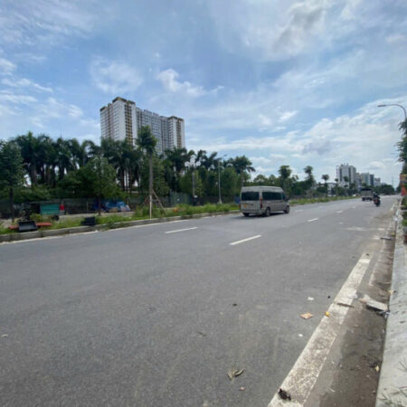 BÁN NHÀ GIÁ CHỈ 1 TỶ 950 NGAY TRUNG TÂM LĨNH NAM