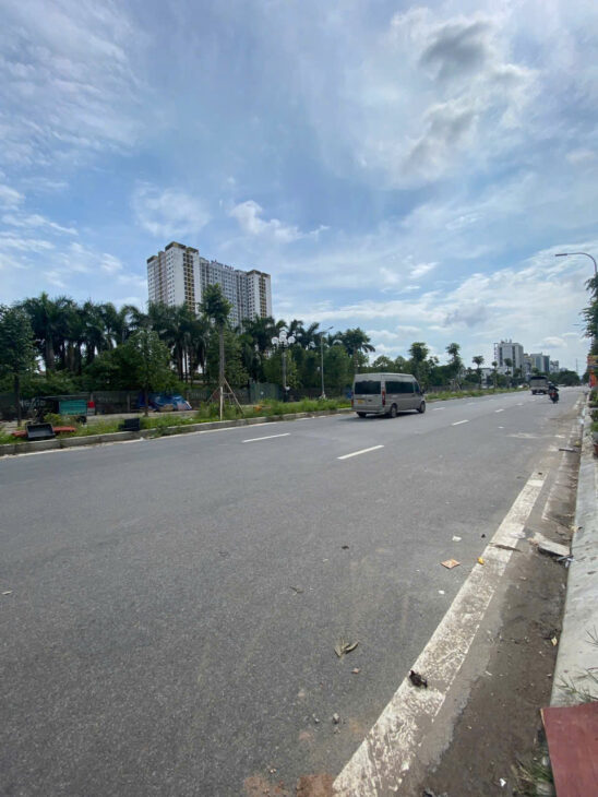 BÁN NHÀ GIÁ CHỈ 1 TỶ 950 NGAY TRUNG TÂM LĨNH NAM