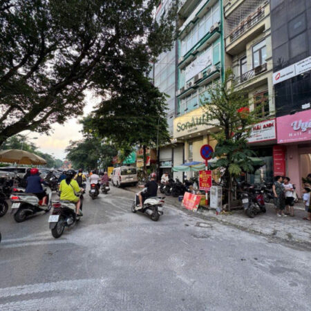 🌟 MẢNH ĐẤT PHÂN LÔ LÊ VĂN LƯƠNG, NGUYỄN NGỌC VŨ, Ô TÔ VÀO NHÀ, 180M2 MT 6.6M 🌟