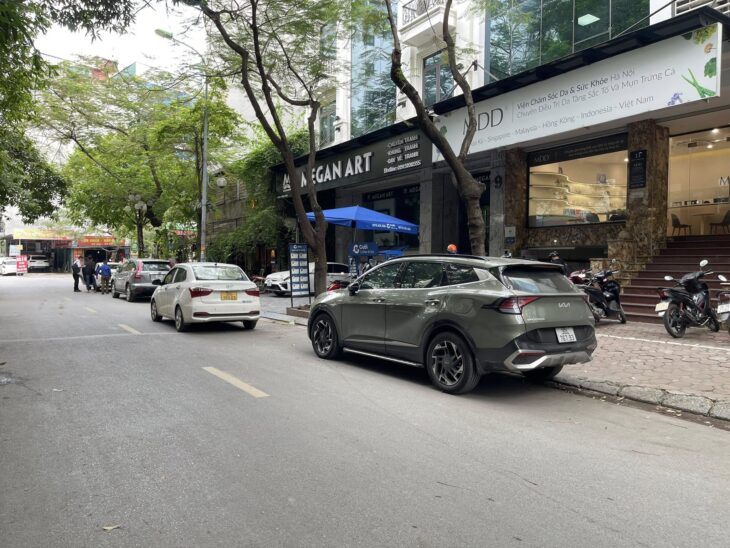 ⚜️ KHÁCH SẠN MẶT PHỐ DỊCH VỌNG HẬU, CẦU GIẤY 300M2 10 TẦNG MT 10M, CHỈ 190 TỶ ⚜️