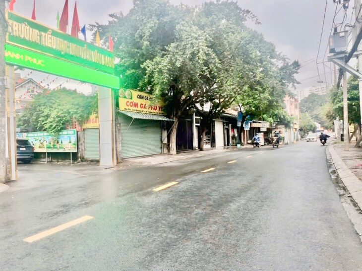 bán nhà 2 mặt tiền hẻm – 244m2 – giáp Đặng Văn Bi, thủ đức – nhỉnh 10 tỷ.