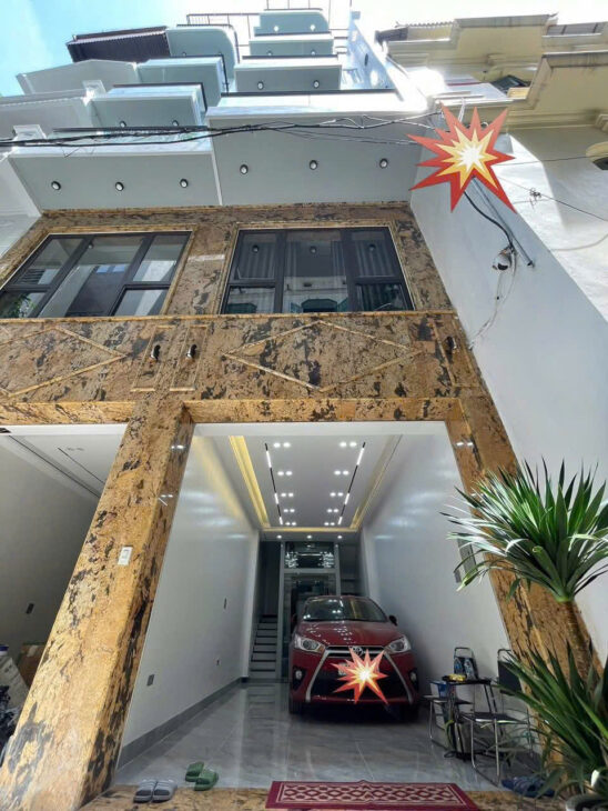 Nhà Vip 6 Tầng Thang Máy Gara Ô Tô Tại Ngõ 560 Nguyễn Văn Cừ, Long Biên