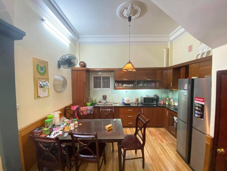 Bán nhà dân xây Khương Hạ- cách ô tô 20m- Nhà cao cửa rộng- Gỗ Lim- 40m2