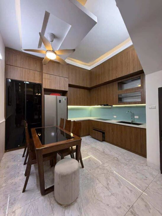 TT Hai Bà Trưng, Nhà Mặt Ngõ Thông, Ô Tô Đỗ Gần, Kinh Doanh, 45m Hơn 9 Tỷ