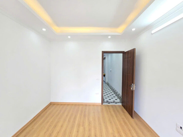 NHÀ ĐẸP VĨNH KHANG-NGỌC HỒI-4 TẦNG- CÓ SỔ ĐỎ CHỈ NHỈNH 5 TỶ