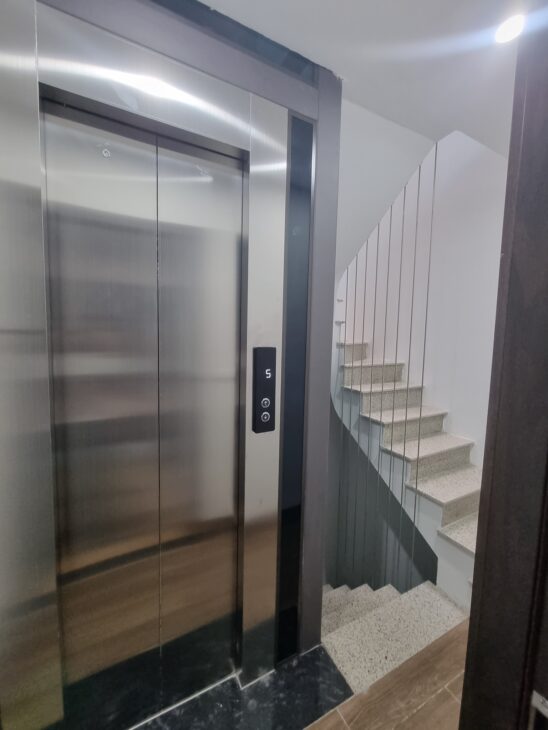 Cần bán nhà Trung Liệt 27m 6 tầng thang máy, hơn 10 tỷ