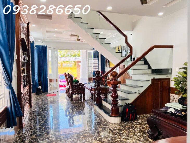 SIÊU PHẨM MẶT PHỐ – NỘI THẤT XỊN – NGANG BỀ THẾ 8M x 27M2 = 189M2 ,2PN,2WC , GIÁ 14 TỶ 750 TRIỆU