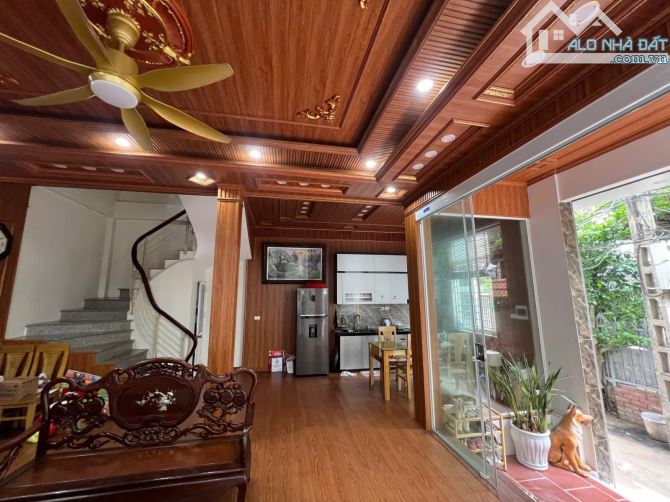 Bán nhà Xuân Phương, Nam Từ Liêm, 64m², 3 tầng, mặt tiền 8m, giá 11.75 tỷ