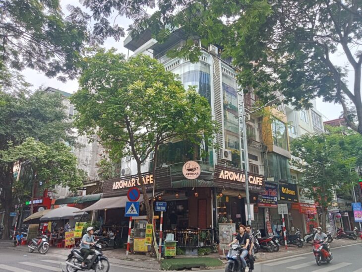 Cho thuê nhà mặt phố Nguyễn Gia Thiều,Hoàn Kiếm 80M2 mặt tiền 9m,giá thuê 35tr/th