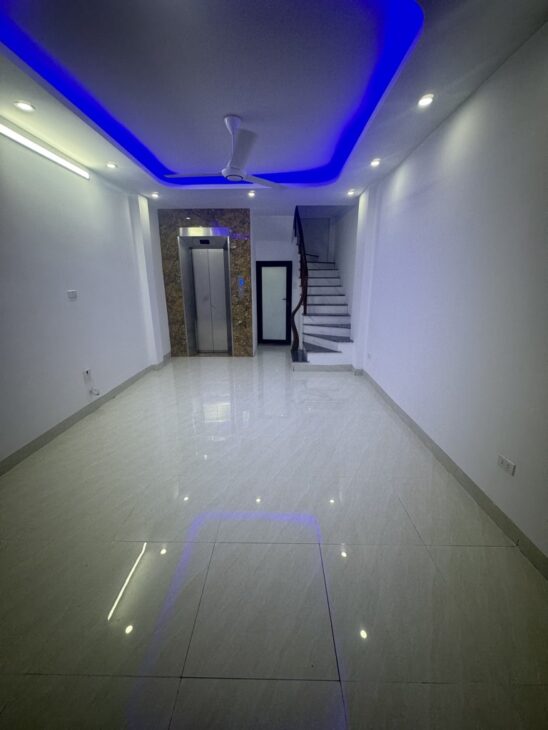 NHÀ MỚI – NGÕ THÔNG Ô TÔ GẦN- THANG MÁY XỊN XÒ