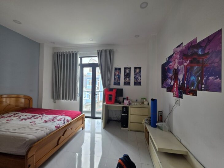 Bán nhà mặt phố Q.2, 90m², 4 tầng, 11.65 tỷ, sổ hồng