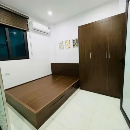 ngõ 255/61 CC cầnBán nhà 23m², 3PN, 3WC, 5 tầng, Lĩnh Nam, Hoàng Mai, 3.3 tỷ, sổ đỏ