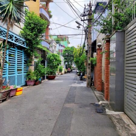 SIÊU HIẾM 12×18 – CHỈ 24 TỶ – 5 ÔTÔ NGỦ TRONG NHÀ