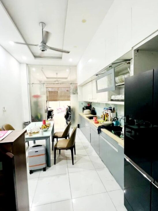 ⚜️ PHÂN LÔ Ô TÔ VỈA HÈ NGUYÊN HỒNG, ĐỐNG ĐA, 50M2 5T MT 4M CHỈ 25 TỶ ⚜️