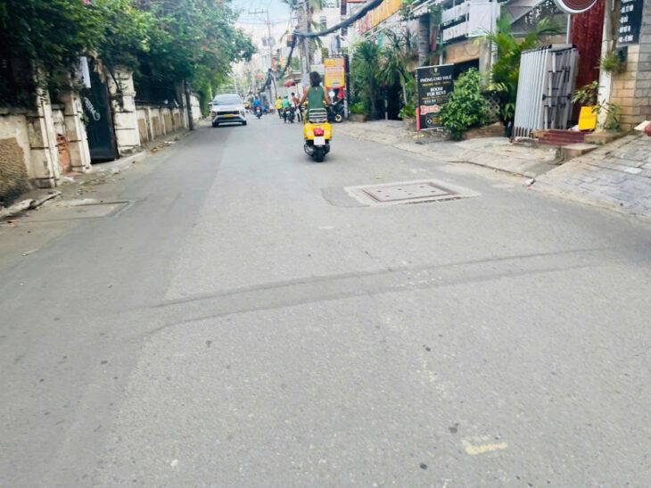 Nhà 2 tầng BTCT – mặt tiền – thảo điền – kinh doanh tốt – nhỉnh 17 tỷ.