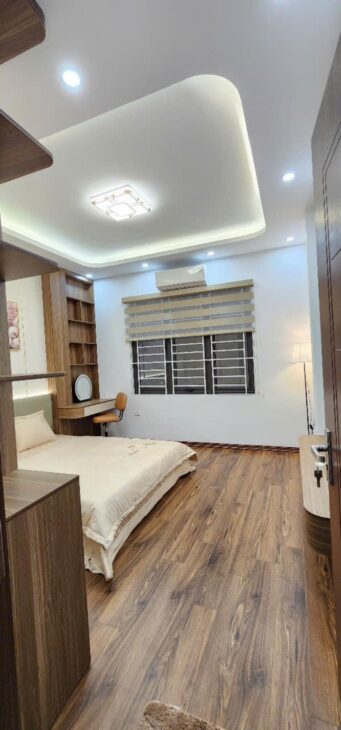 Nhà mới tinh Bùi Xương Trạch – Ngõ rộng- Sát ô tô- 35m2