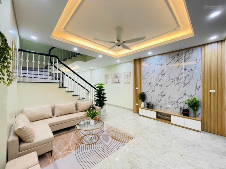 Cho thuê nhà Trung Văn, 90m2, 5 tầng, thang máy, làm văn phòng, trung tâm đào tạo