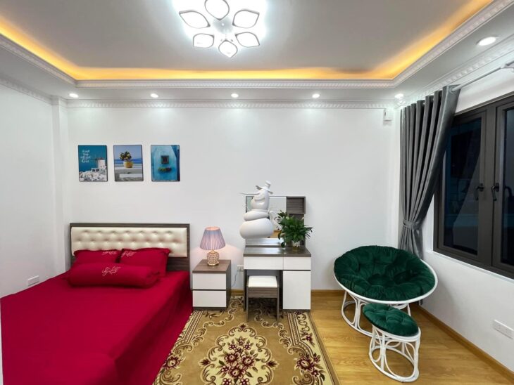 Bán căn nhà cuối cùng tại Bồ Đề, 38 m x4 tầng, 2 mặt thoáng, Giá 5.35 tỷ chủ thiện chí