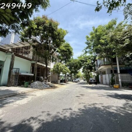 🌹 Bán đất mặt tiền Sơn Trà, khu vực tiềm năng, vài phút ra biển giá chỉ nhỉnh 9 tỷ.