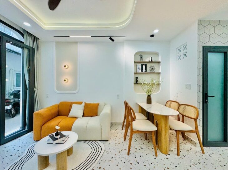 Nhà đẹp 2 mặt hẻm Bạch Đằng, Bình Thạnh 35m² x 2 tầng, sổ vuông, nở hậu nhẹ, 4.85 tỷ