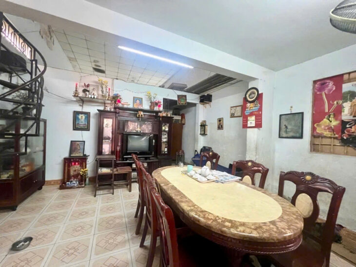 bán nhà 2 mặt tiền hẻm – 244m2 – giáp Đặng Văn Bi, thủ đức – nhỉnh 10 tỷ.