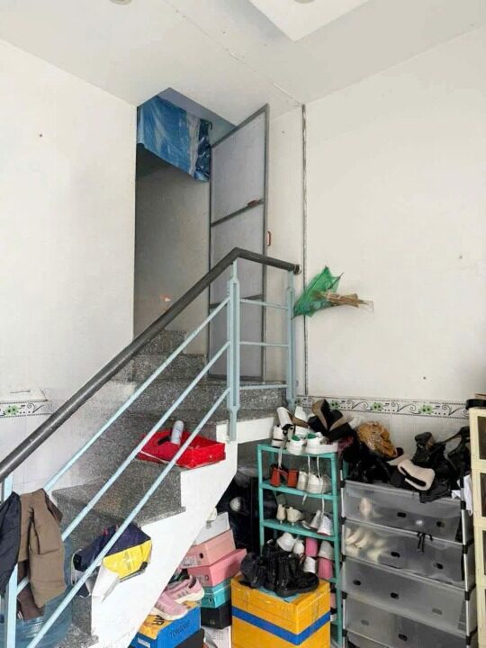 Nhà 2 tầng hẻm xe tải C3 Phạm Hùng Bình Hưng Bình Chánh. Giá 1tỷ750 TL