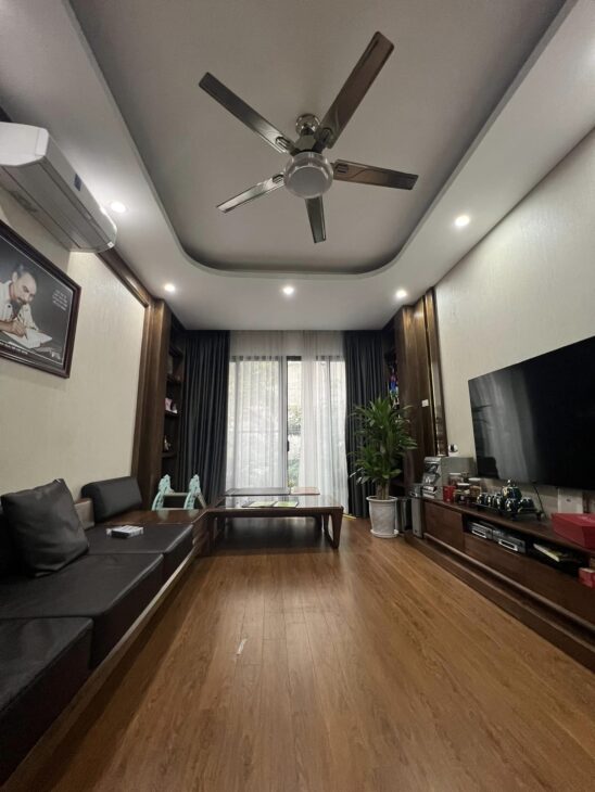 Nhà Thụy Phương – 32m² x 5 tầng – 10m ra ô tô – cách chợ Kẻ Vẽ 100m – giá 6,4 tỷ