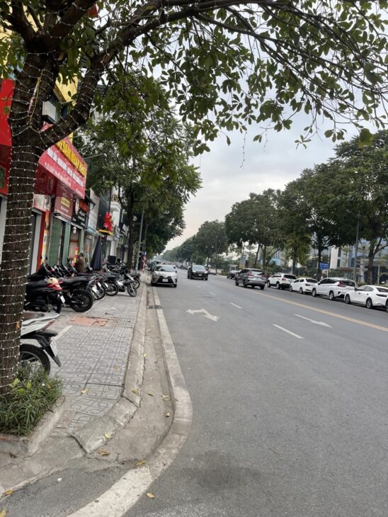 Bán nhà mới Việt Hưng vài bước ra ô tô tránh – 5 tầng DT 50m2 gần BigC, cầu Trần Hưng Đạo 5.8 tỷ