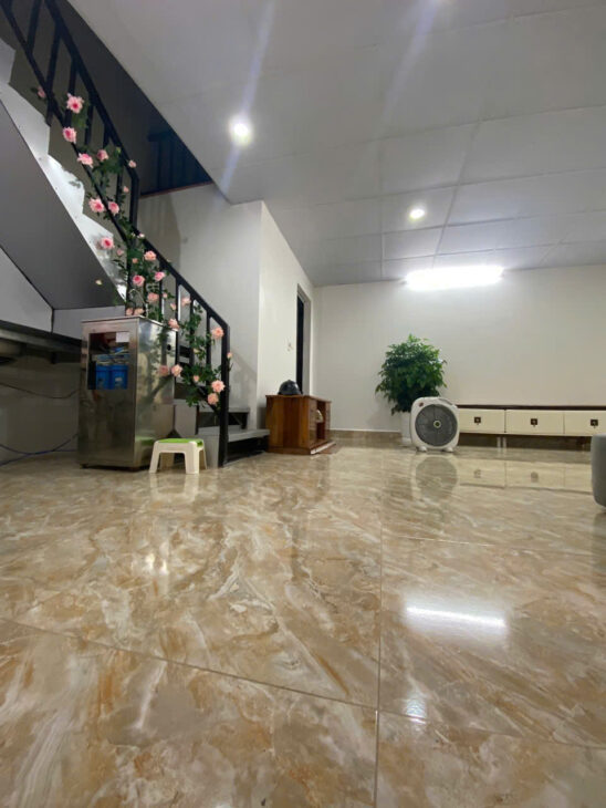 BÁN NHÀ GIÁ CHỈ 1 TỶ 950 NGAY TRUNG TÂM LĨNH NAM