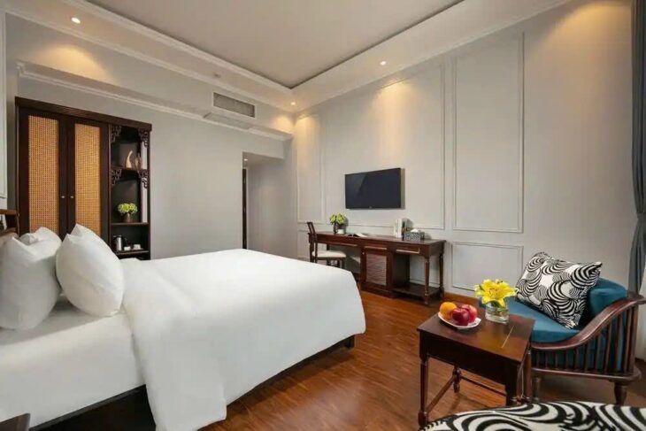 ⚜️ KHÁCH SẠN MẶT PHỐ DỊCH VỌNG HẬU, CẦU GIẤY 300M2 10 TẦNG MT 10M, CHỈ 190 TỶ ⚜️