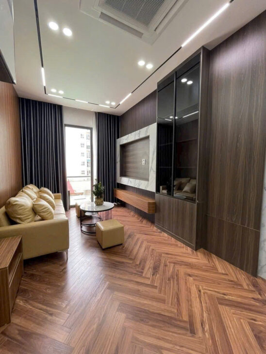 Nhà Vip 6 Tầng Thang Máy Gara Ô Tô Tại Ngõ 560 Nguyễn Văn Cừ, Long Biên