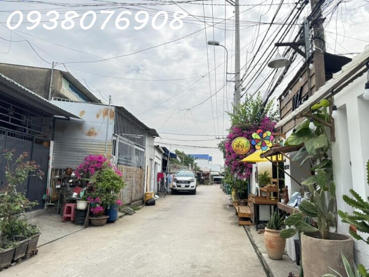 Bán nhà C4 95m2 mặt tiền nhánh Nguyễn Văn Tăng, ô tô vào nhà, 4.999 tỷ