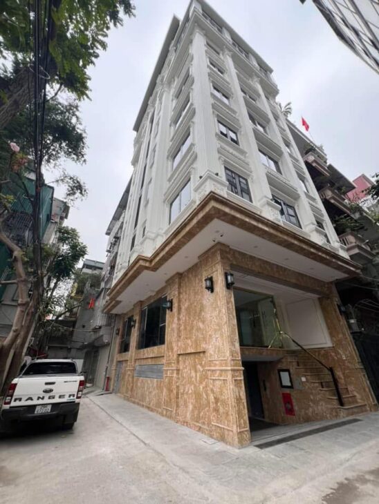 Tòa Apartment (Căn Hộ Dịch Vụ)-Lô Góc Hoàng Quốc Việt 73/110mx9Tầng,MT 6.6m 48.8 Tỷ