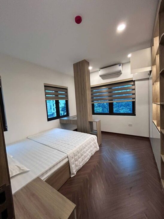 Tòa Apartment (Căn Hộ Dịch Vụ)-Lô Góc Hoàng Quốc Việt 73/110mx9Tầng,MT 6.6m 48.8 Tỷ