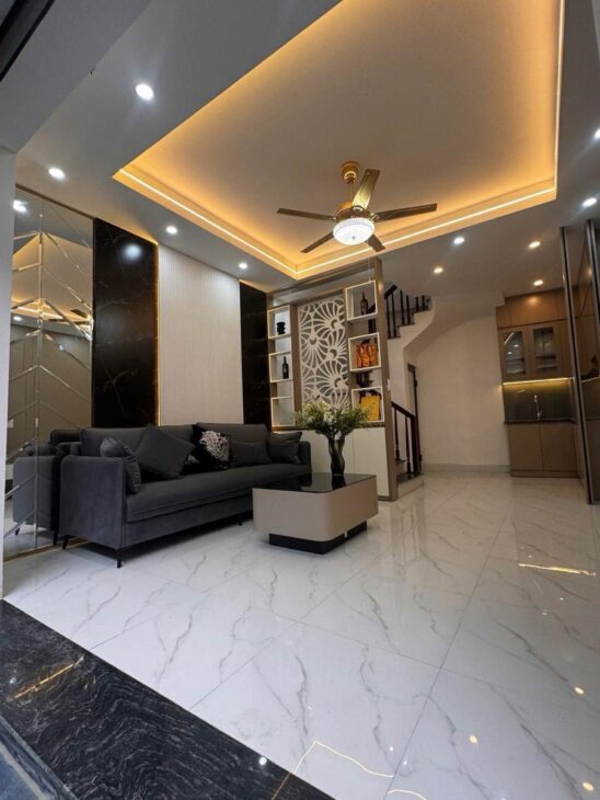 BÁN NHÀ SIÊU PHẨM XUÂN LA – TÂY HỒ, CÁCH HỒ TÂY VÀI BƯỚC – FULL NỘI THẤT CAO CẤP – 31M² – GIÁ CHỈ