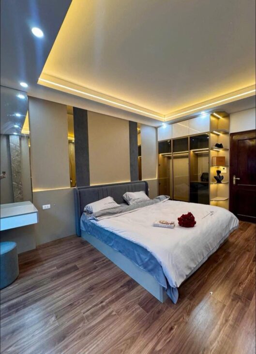 BÁN NHÀ SIÊU PHẨM XUÂN LA – TÂY HỒ, CÁCH HỒ TÂY VÀI BƯỚC – FULL NỘI THẤT CAO CẤP – 31M² – GIÁ CHỈ