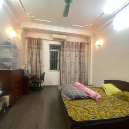 Bán nhà 47m², 4PN, 5 tầng, ngõ 663 Trương Định, Hoàng Mai, 8.35 tỷ, sổ đỏ Chính chu sằn sàng giao