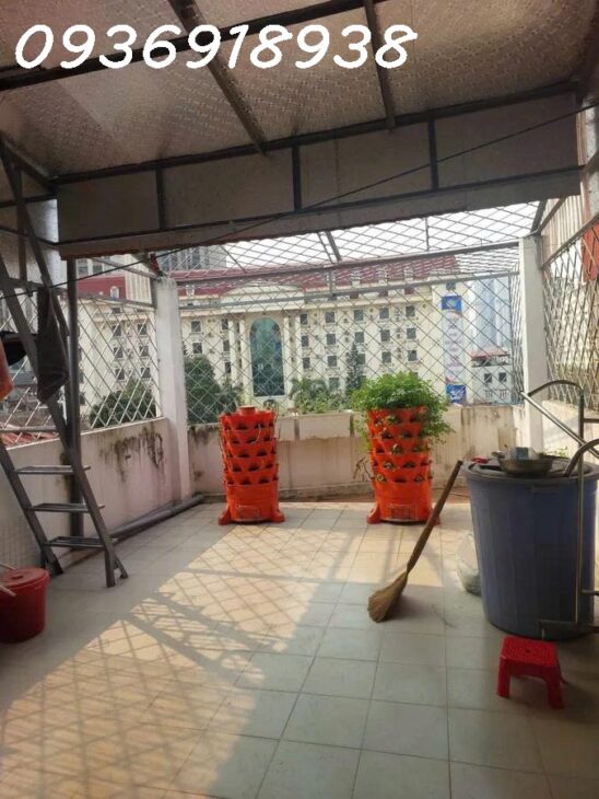 20 tỷ-phân lô ô tô vào nhà-rẻ nhất Quận Cầu Giấy