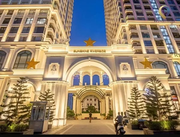 TÂY HỒ, ĐẤT MẶT PHỐ , Vỉa Hè , Kinh Doanh, DT ~ 183 m2, MT ~ 10m , 3xxtr/m2 , LH : 0978818618.
