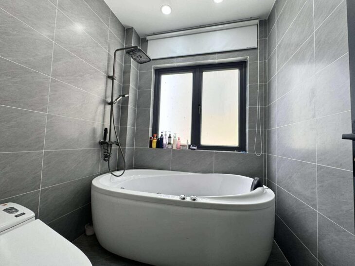 Bán nhà 50m² KDC Đào Tông Nguyên, giá 6.15 tỷ, giáp Q7, sổ hồng riêng