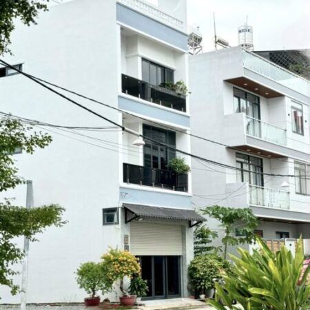 Bán nhà 50m² KDC Đào Tông Nguyên, giá 6.15 tỷ, giáp Q7, sổ hồng riêng