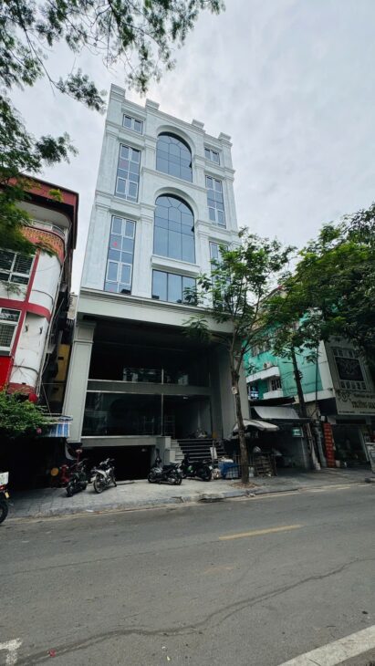 Bán Tòa Building Mặt Phố Hàng Chuối 225m/ 9T Thang máy, Mặt tiền 10.5m 290 Tỷ