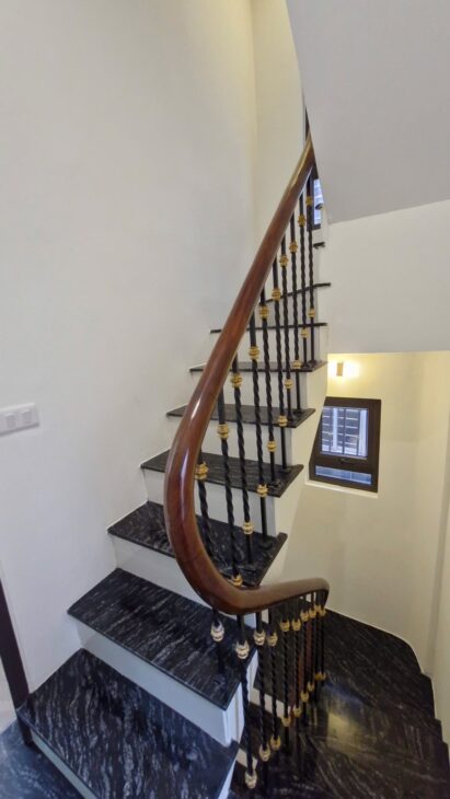 SIÊU PHẨM HOÀNG HOA THÁM, 22M2 5 TẦNG, NGÕ THOÁNG, CHỈ 10M RA OTO