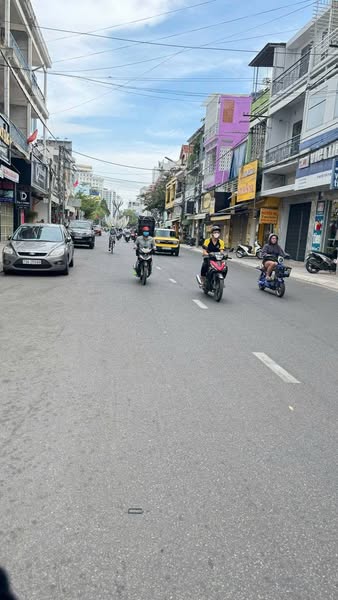 BÁN 4 TẦNG NGAY TTTP MẶT TIỀN ĐƯƠNG NGUYỄN TRÃI-P.NHA TRANG BÁN 4 TẦNG NGAY TTTP MẶT TIỀN ĐƯƠNG NGUYỄN TRÃI-P.NHA TRANG