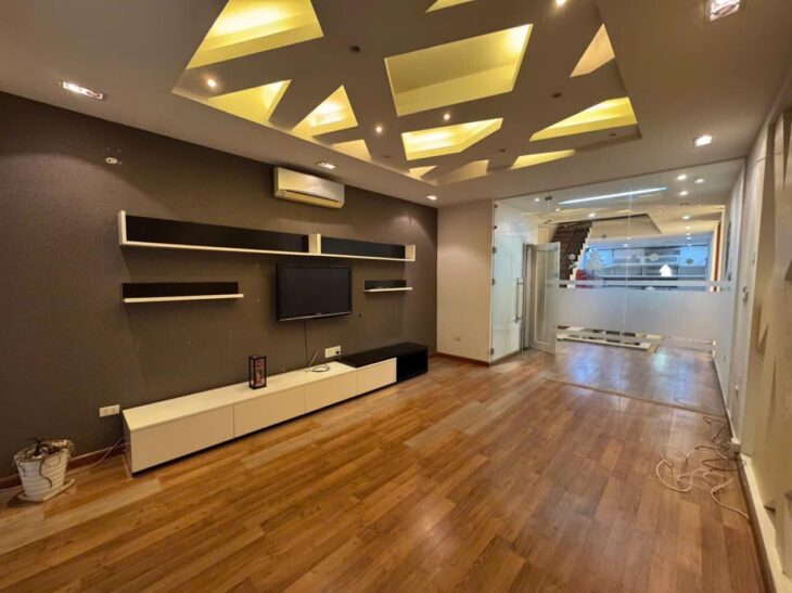 VỊ TRÍ HIẾM-Mặt ngõ Ô tô Phố Linh Lang 79m/5Tầng/ MT 4.4m 31.8 Tỷ, Cách Phố 10m