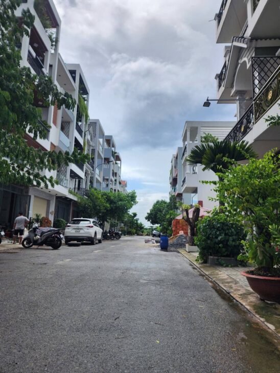 Bán nhà hẻm Lê Văn Khương, Q.12. 75m2, 4 tầng, 6PN. SH, giá 7.5 tỷ. LH: 0919159168