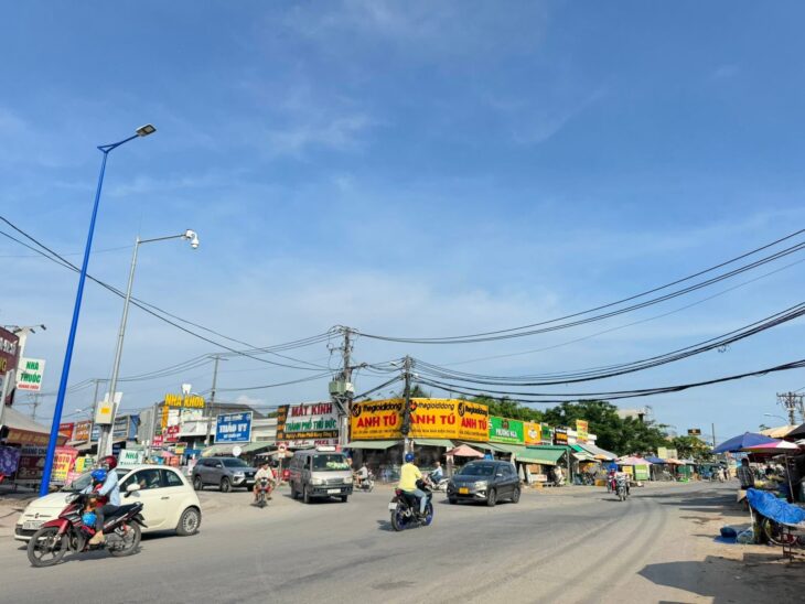 Gấp bán khách sạn 4 tầng BTCT – thu nhập 60 triệu/tháng – giá 6,1 tỷ TL