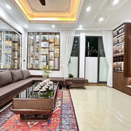 NHÀ ĐẸP TRUNG TÂM CẦU GIẤY – 6 TẦNG – FULL NỘI THẤT – GẦN Ô TÔ – SỔ NỞ HẬU !!!