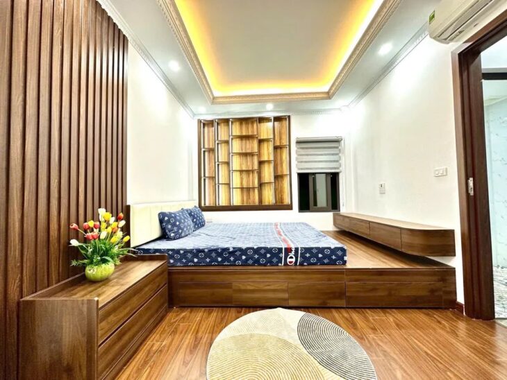 NHÀ ĐẸP TRUNG TÂM CẦU GIẤY – 6 TẦNG – FULL NỘI THẤT – GẦN Ô TÔ – SỔ NỞ HẬU !!!